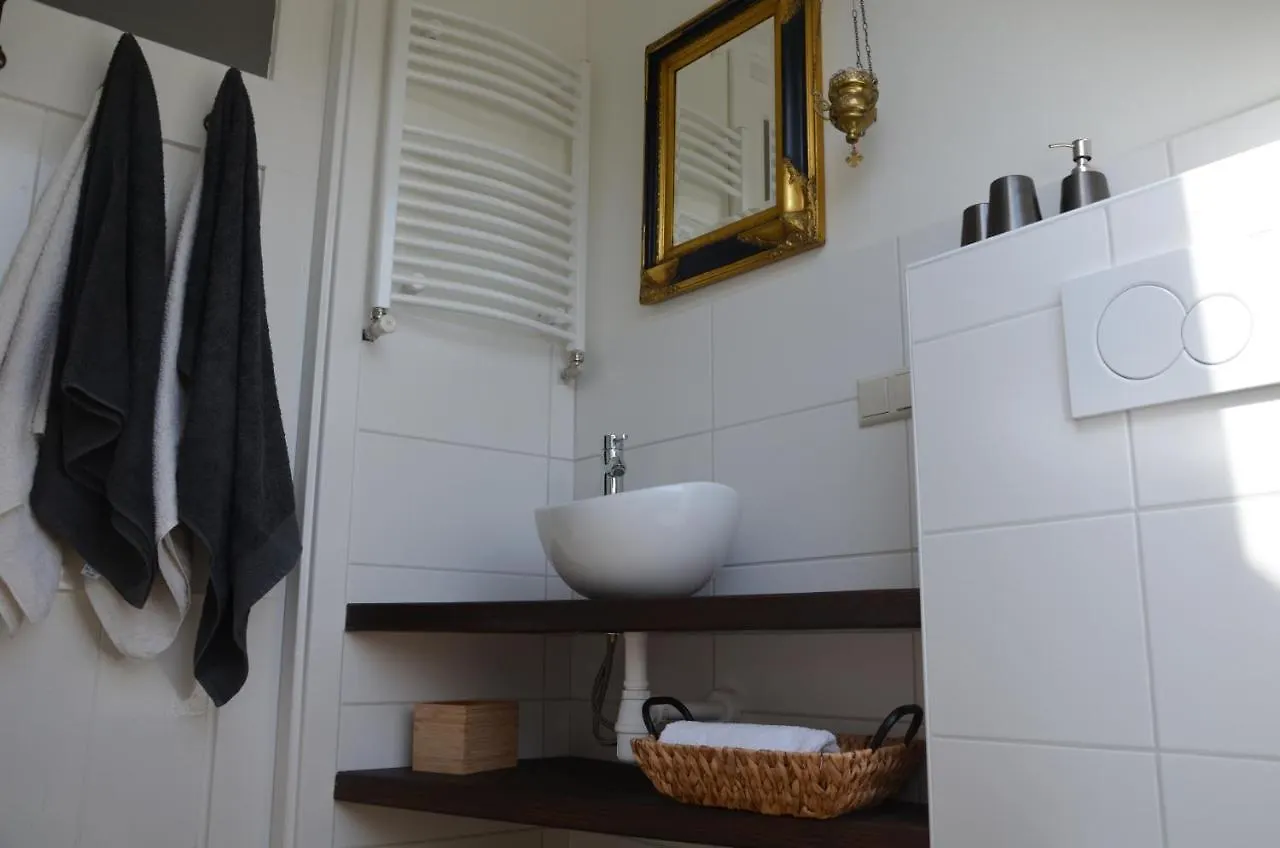 B&B Nieuwe Brug Vijfhuizen 0*,  Ολλανδία